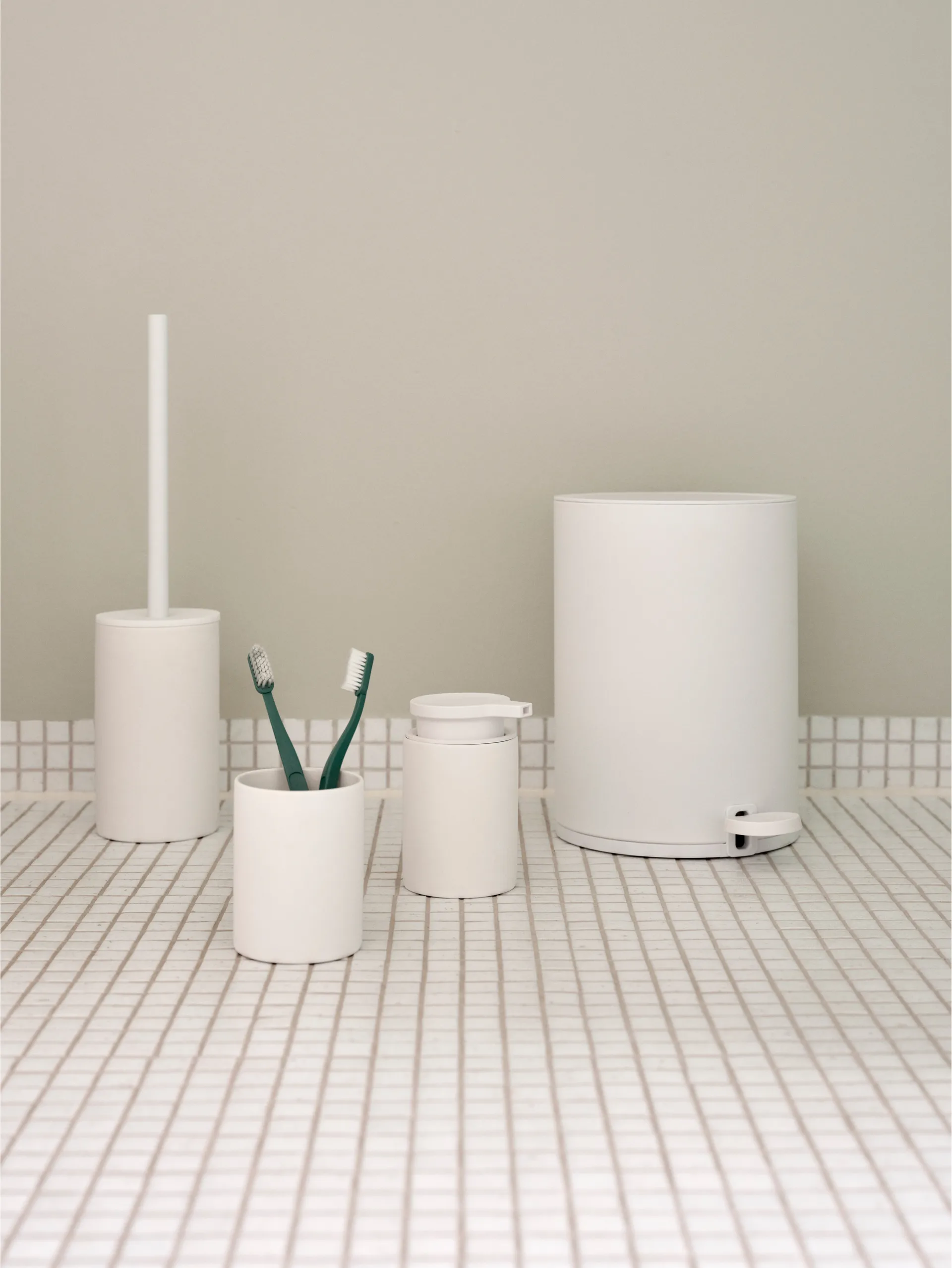 카르마 칫솔 머그, White Zone Denmark | 존 덴마크