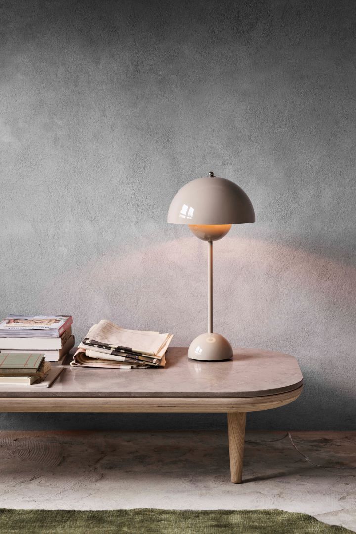 앤트레디션의 플라워팟 테이블 램프는 진정한 덴마크 디자인의 한 부분입니다. 